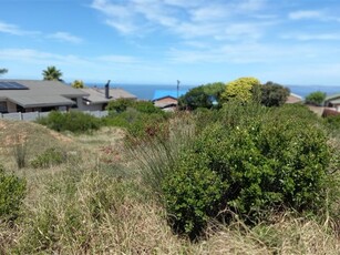 880 m² Land available in Dana Bay