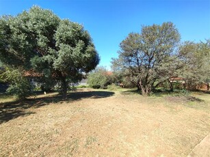 890 m² Land available in Ifafi