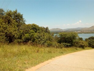 936 m² Land available in Kosmos