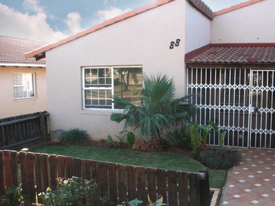 2 Bedroom townhouse - sectional for sale in Elspark, Germiston