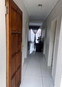 Apartment For Sale In Luipaardsvlei, Krugersdorp