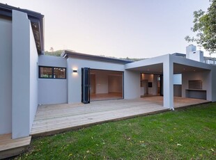 Newly built home in sought after estate on the river