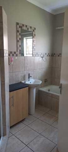 2 bedroom, Bloemfontein Free State N/A