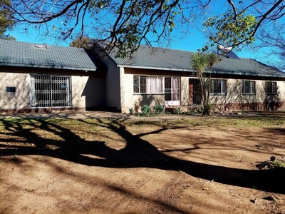 4 bedroom, Ermelo Mpumalanga N/A