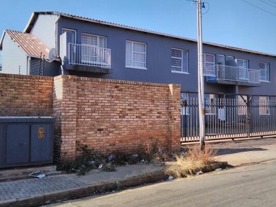 Apartment For Sale In Burgershoop, Krugersdorp