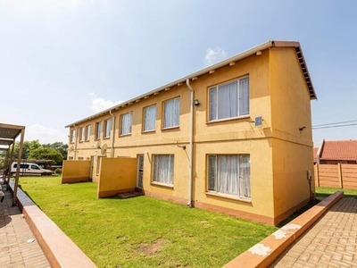 Apartment For Sale In Princess Ah, Roodepoort