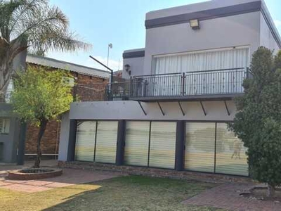 Apartment For Sale In Sunset Cove, Vaal Marina
