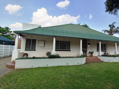 House For Sale In Belgravia, Kimberley