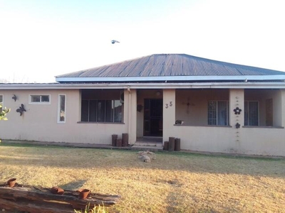 House For Sale In Carolina, Mpumalanga