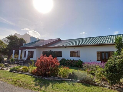 House For Sale In Klein Berlyn, Kleinmond