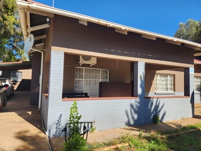 House For Sale In Labram, Kimberley
