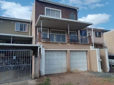 Townhouse For Rent In Rydalvale, Phoenix