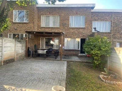 Townhouse For Sale In Marlands, Germiston