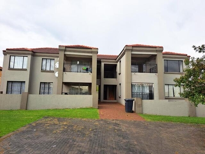 Townhouse For Sale In Willowbrook, Roodepoort