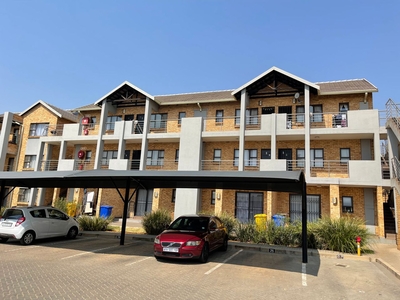 1 Bedroom Apartment For Sale in Rooihuiskraal North