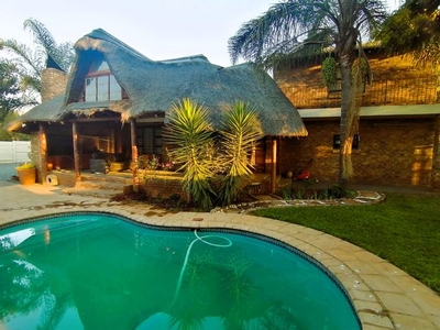 3 Bedroom Freehold To Let in Highveld