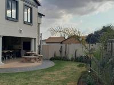 3 Bedroom House to Rent in Amberfield - Property to rent - M