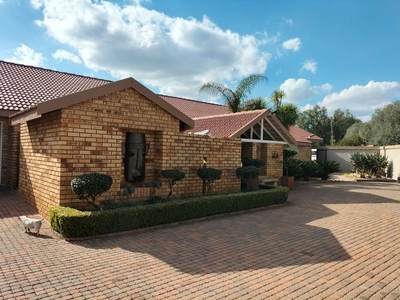 4 Bedroom house in Vaal Park For Sale