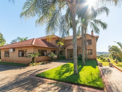 8 Bedroom house for sale on the R40 White River