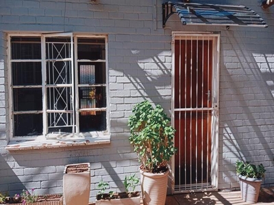 Apartment For Rent In Dan Pienaar, Bloemfontein