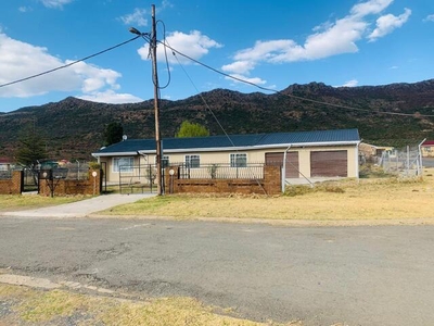 House For Sale In Ezibeleni, Queenstown