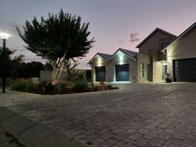 House For Sale In Parys Golf & Country Estate, Parys
