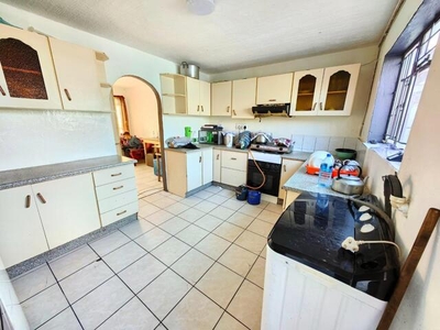 House For Sale In Woodlands, Mitchells Plain