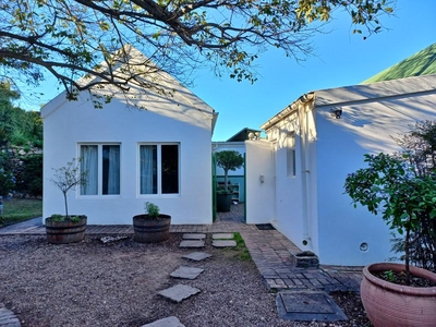 Spectacular 2.9 hectares Lifestyle Farm/Guest Farm situated in Calitzdorp in the Klein Karoo