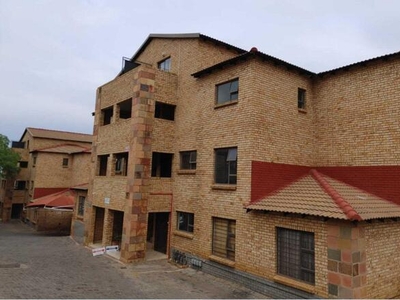 Apartment For Sale In Mulbarton, Johannesburg