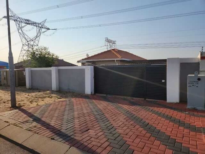 House For Sale In Blue Hills, Midrand