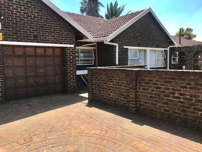 House For Sale In Freeway Park, Boksburg