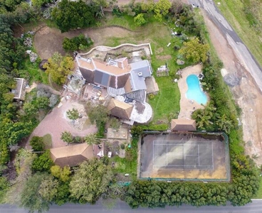 House For Sale In Golden Hill, Somerset West