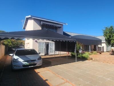 House For Sale In Hadison Park, Kimberley