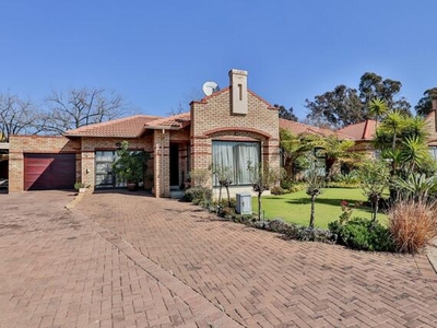 House For Sale In New Market Park, Alberton