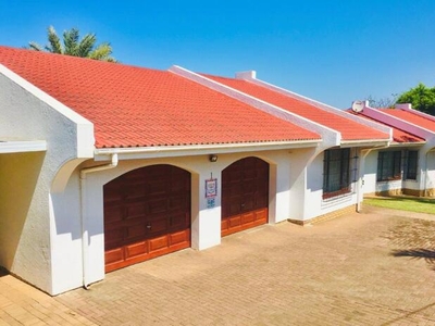 House For Sale In Port Shepstone Central, Port Shepstone