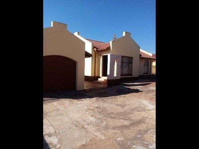 House For Sale In Soshanguve Dd, Soshanguve