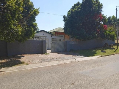 House For Sale In South Crest, Alberton