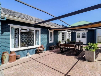 House For Sale In South End, Port Elizabeth