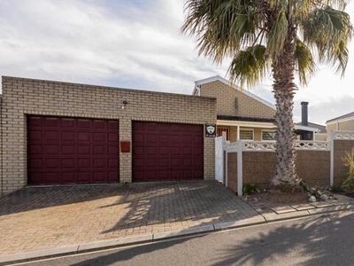 House For Sale In The Crest, Durbanville