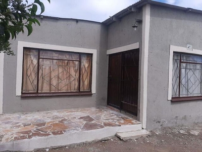House For Sale In Turflaagte, Bloemfontein