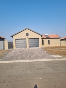 House For Sale in Waterval East