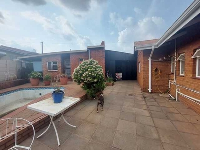 House For Sale In West Park, Pretoria