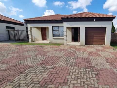 Townhouse For Rent In Cultura Park, Bronkhorstspruit