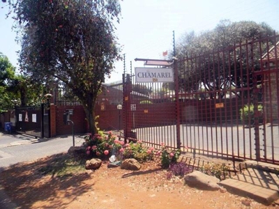 Townhouse For Rent In Die Hoewes, Centurion