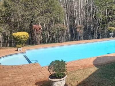 Townhouse For Rent In Waterkloof Heights, Pretoria