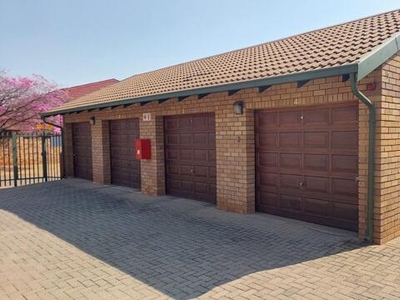 Townhouse For Sale In Annlin, Pretoria
