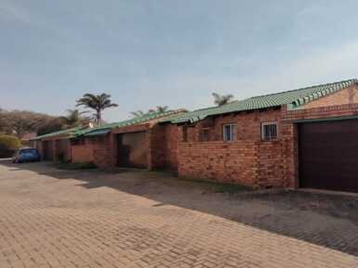 Townhouse For Sale In Florida Glen, Roodepoort