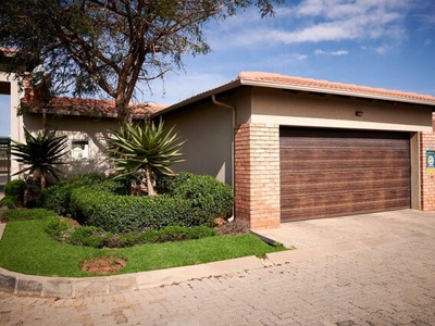Townhouse For Sale In Noordwyk, Midrand