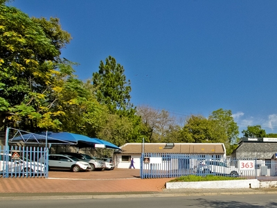Building For Sale in Craighall Park