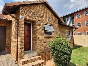 2 Bed Townhouse in Witpoortjie